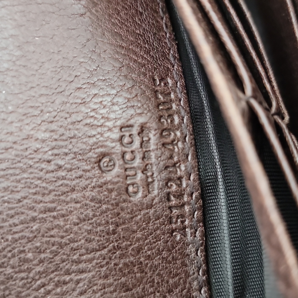 Authentic Gucci compact wallet - Picture 7 of 8